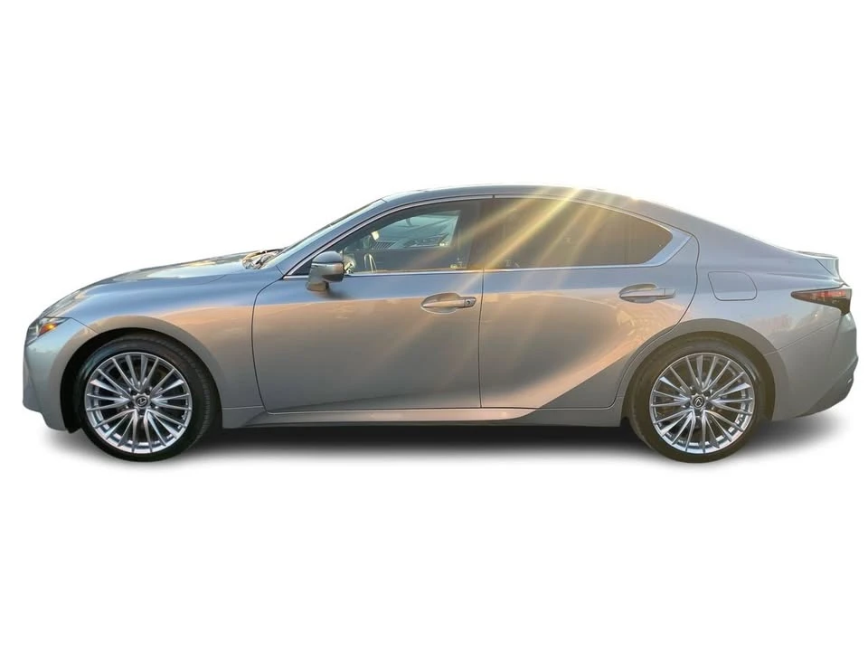 2022 Lexus IS 3rd Gen - Image 8 of 20
