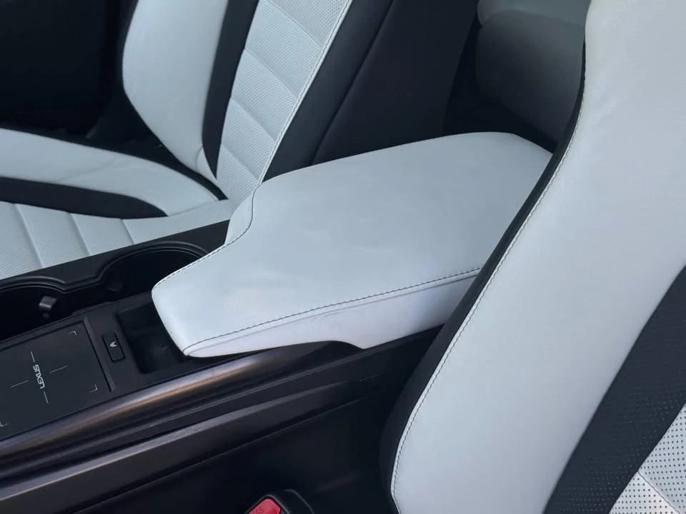 2022 Lexus IS 3rd Gen - Image 13 of 20