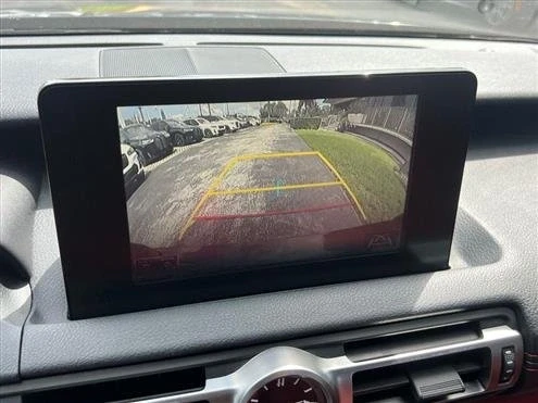 2022 Lexus IS 3rd Gen - Image 14 of 19