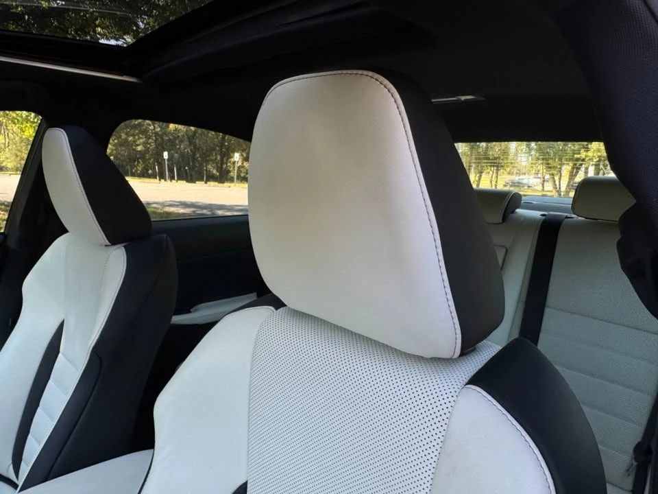 2022 Lexus IS 3rd Gen - Image 17 of 20