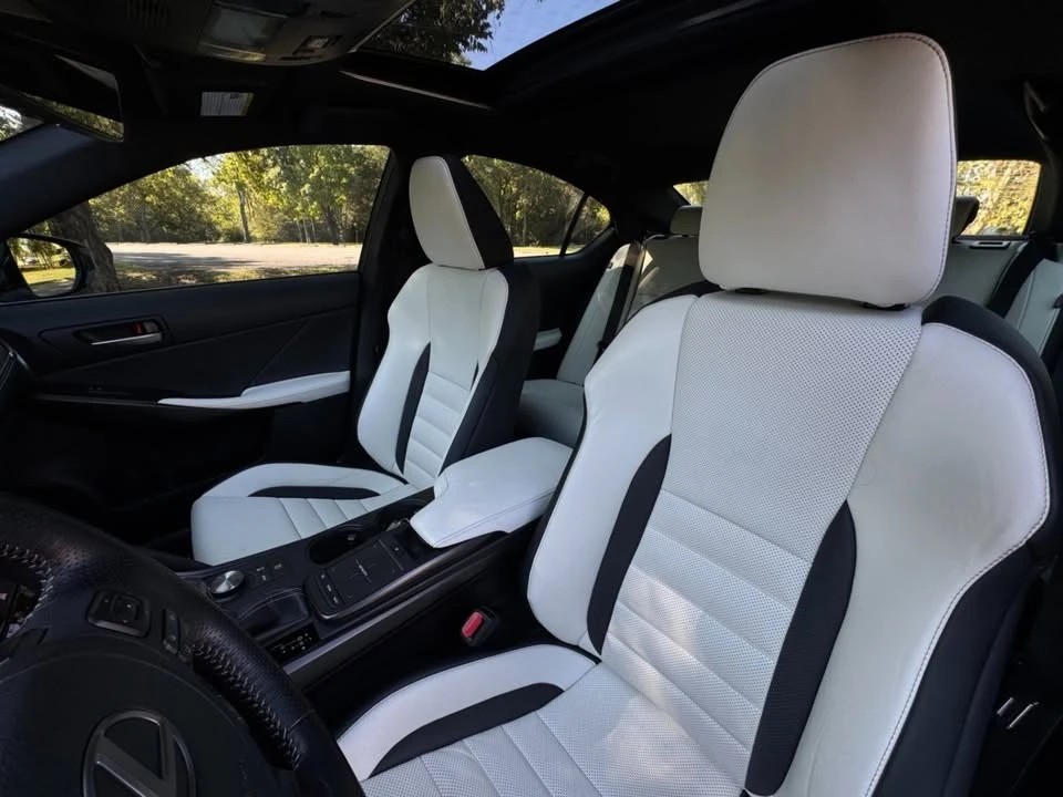 2022 Lexus IS 3rd Gen - Image 11 of 20