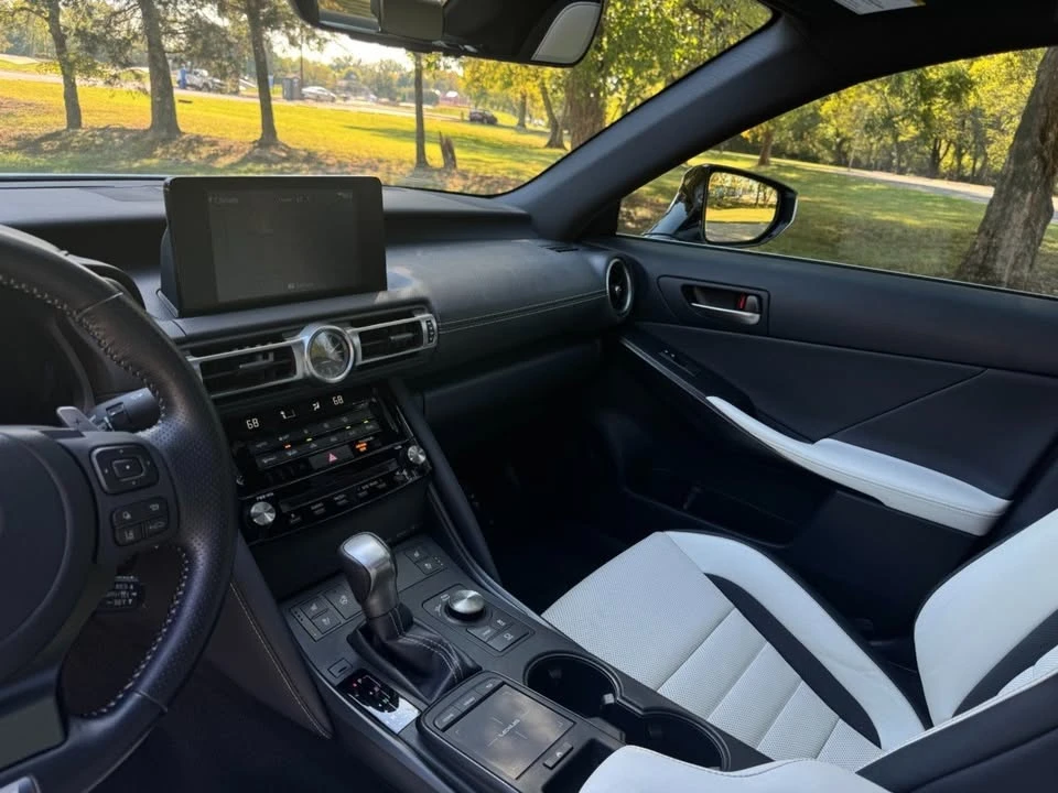 2022 Lexus IS 3rd Gen - Image 20 of 20