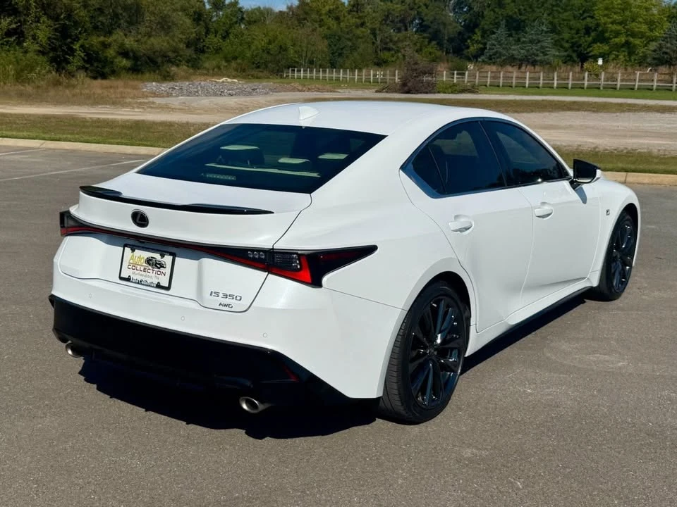 2022 Lexus IS 3rd Gen - Image 3 of 20