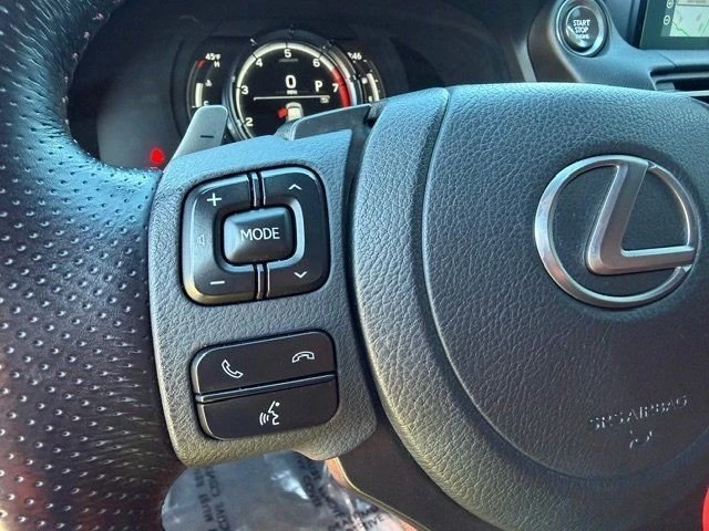 2022 Lexus IS 3rd Gen - Image 15 of 20