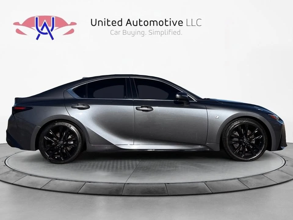 2022 Lexus IS 3rd Gen - Image 5 of 20