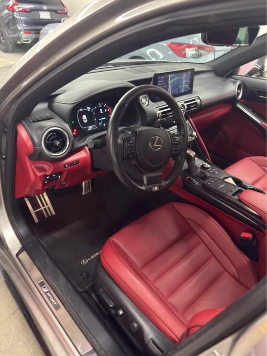 2022 Lexus IS 3rd Gen - Image 6 of 10