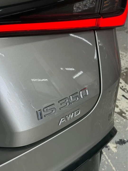2022 Lexus IS 3rd Gen - Image 5 of 10