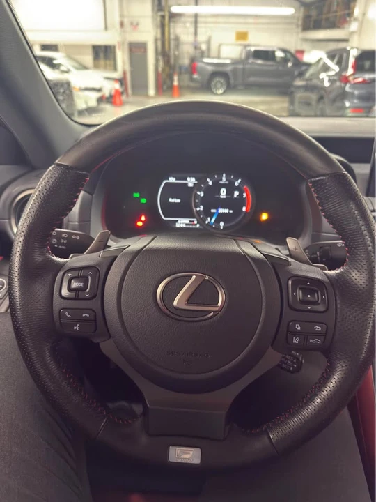 2022 Lexus IS 3rd Gen - Image 8 of 10
