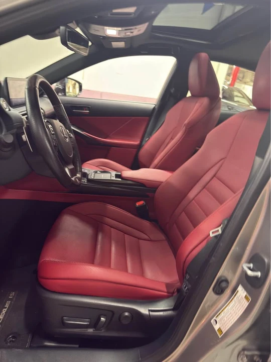 2022 Lexus IS 3rd Gen - Image 7 of 10