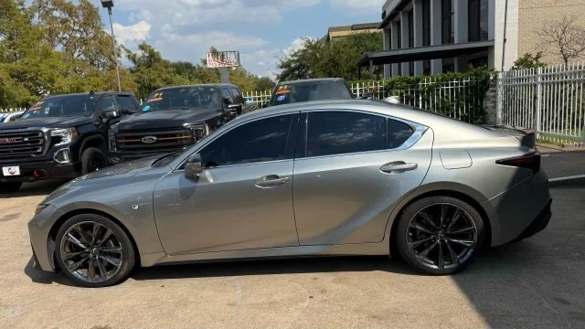 2022 Lexus IS 3rd Gen - Image 4 of 15