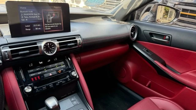 2022 Lexus IS 3rd Gen - Image 11 of 15