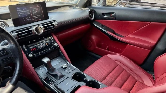 2022 Lexus IS 3rd Gen - Image 9 of 15