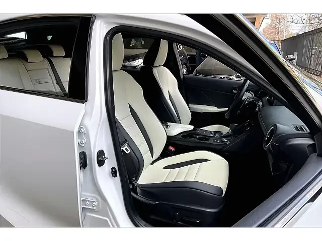 2022 Lexus IS 3rd Gen - Image 5 of 12