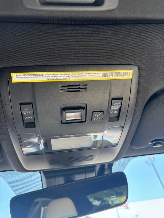 2022 Lexus IS 3rd Gen - Image 14 of 18