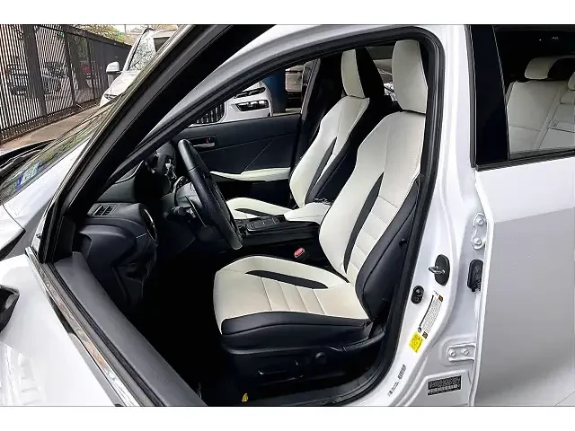 2022 Lexus IS 3rd Gen - Image 4 of 12