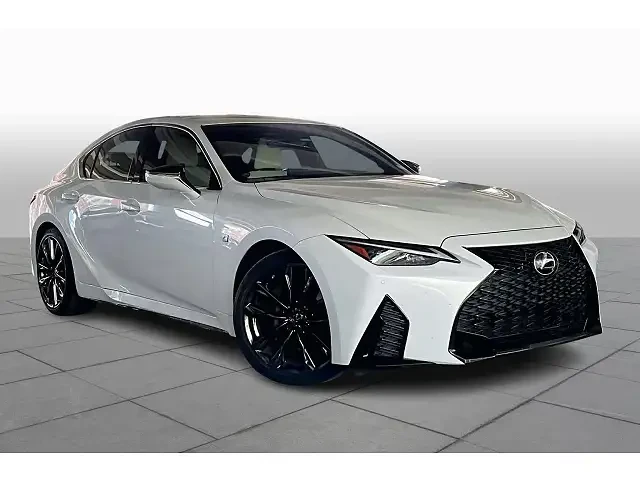 2022 Lexus IS 3rd Gen - Image 11 of 12