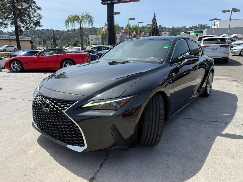 2022 Lexus IS 3rd Gen - Image 5 of 20