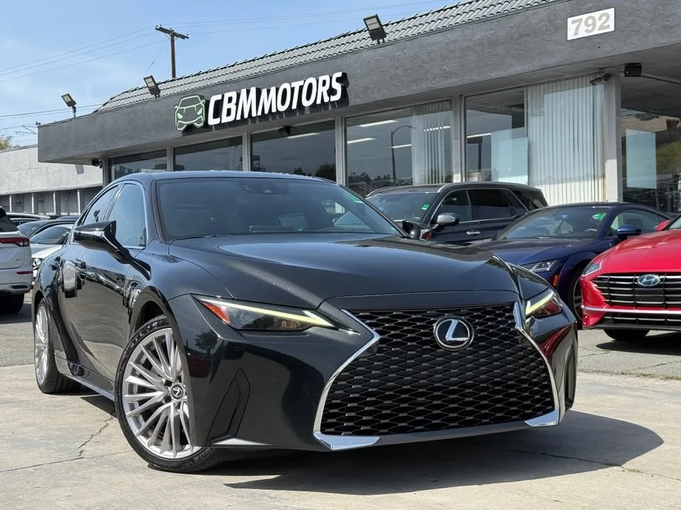 2022 Lexus IS 3rd Gen - Image 2 of 20