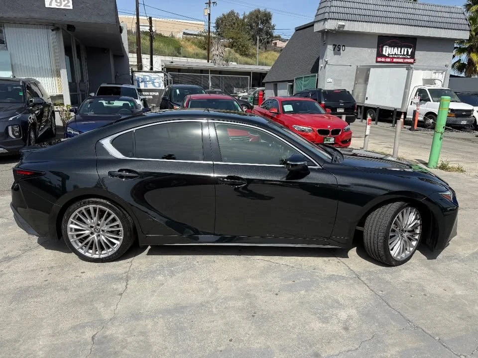 2022 Lexus IS 3rd Gen - Image 10 of 20