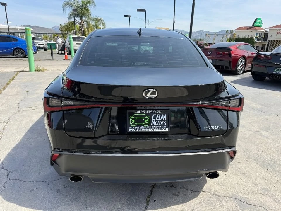 2022 Lexus IS 3rd Gen - Image 6 of 20