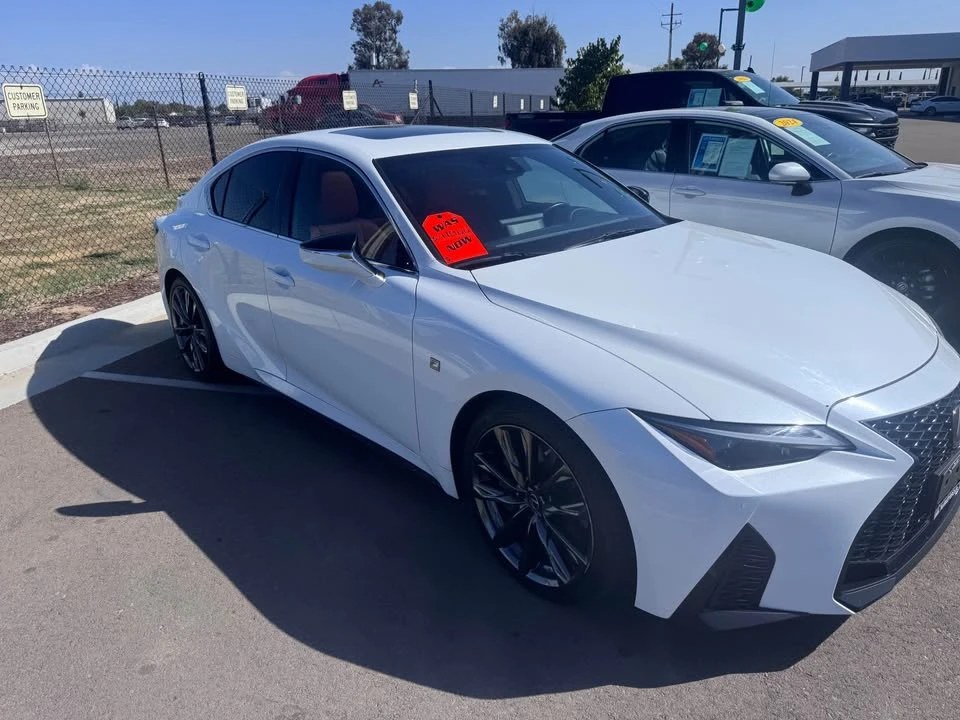 2022 Lexus IS 3rd Gen - Image 2 of 9