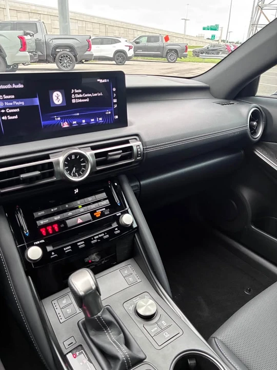 2022 Lexus IS 3rd Gen - Image 7 of 8