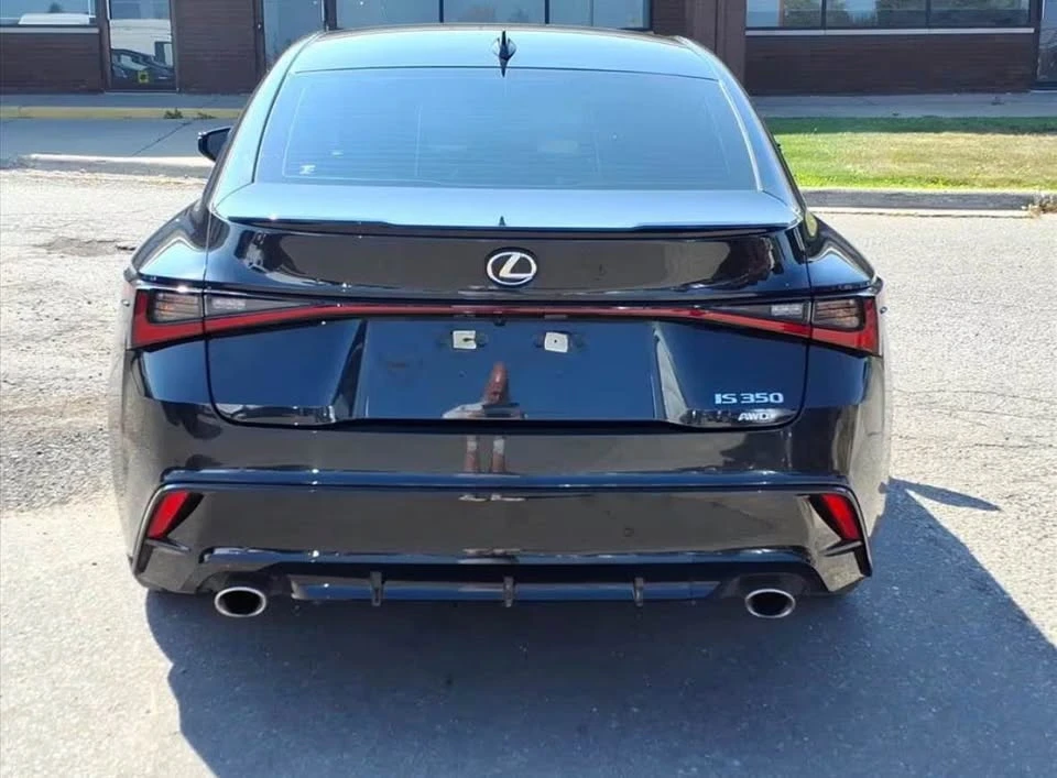 2022 Lexus IS 3rd Gen - Image 5 of 9