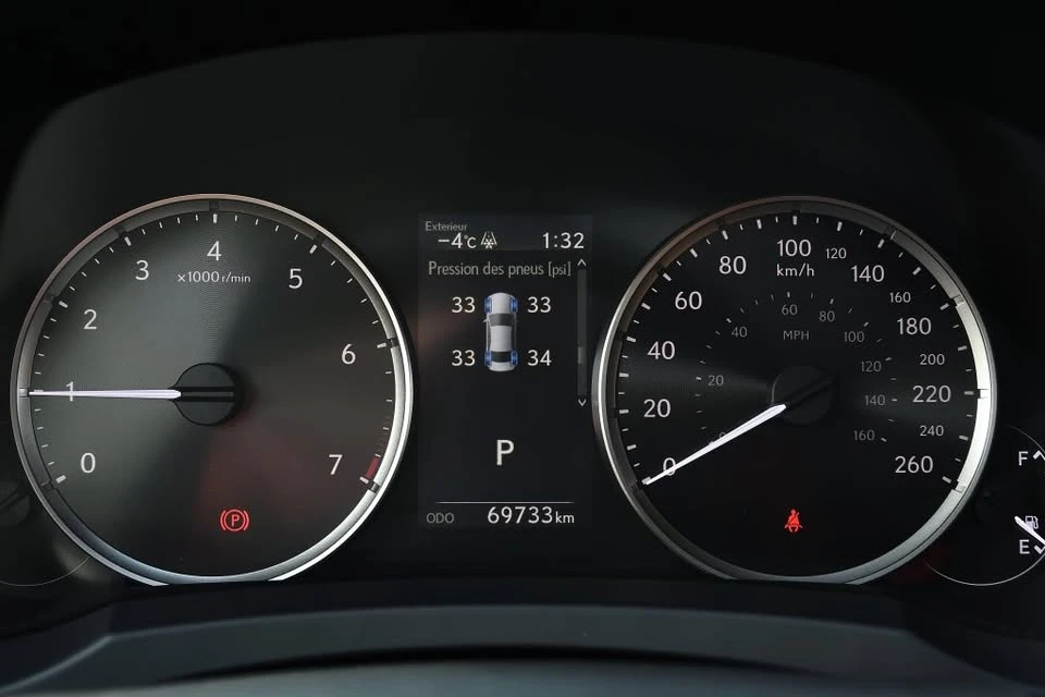 2022 Lexus IS 3rd Gen - Image 18 of 20