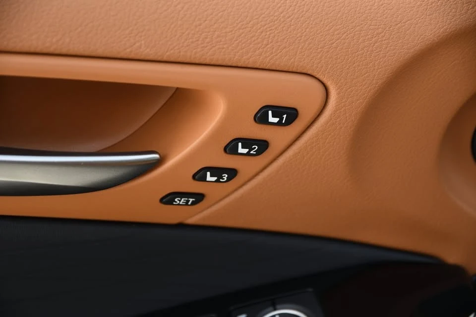 2022 Lexus IS 3rd Gen - Image 13 of 20