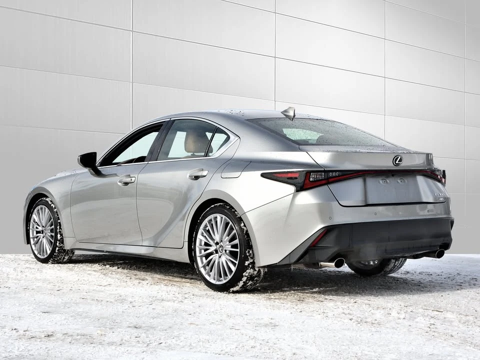 2022 Lexus IS 3rd Gen - Image 4 of 20
