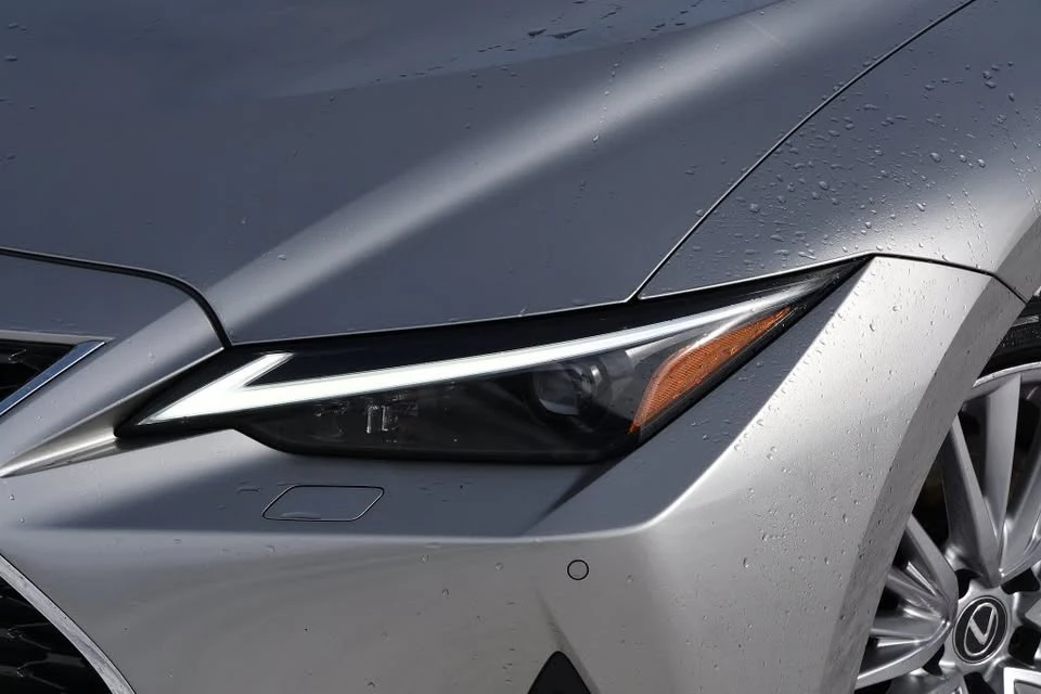 2022 Lexus IS 3rd Gen - Image 5 of 20