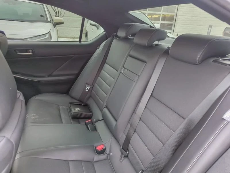 2022 Lexus IS 3rd Gen - Image 17 of 19