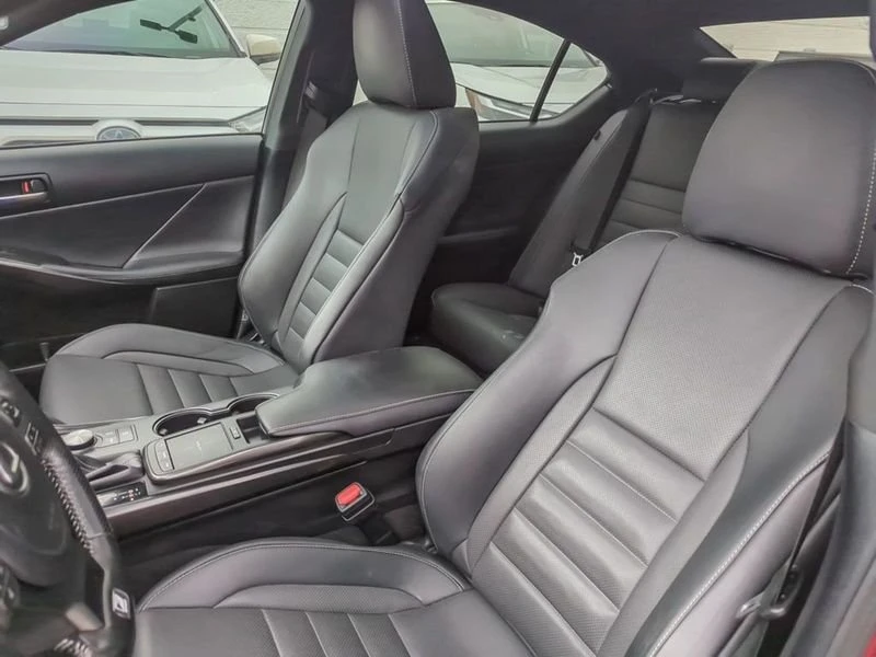 2022 Lexus IS 3rd Gen - Image 16 of 19
