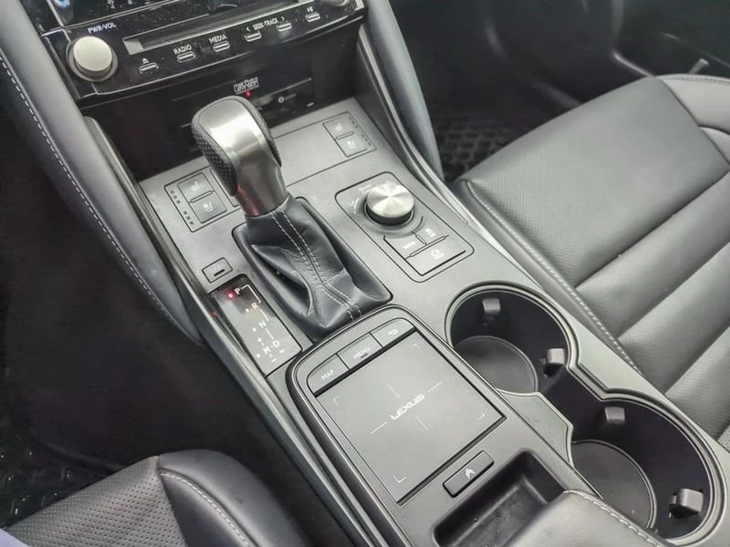 2022 Lexus IS 3rd Gen - Image 13 of 19