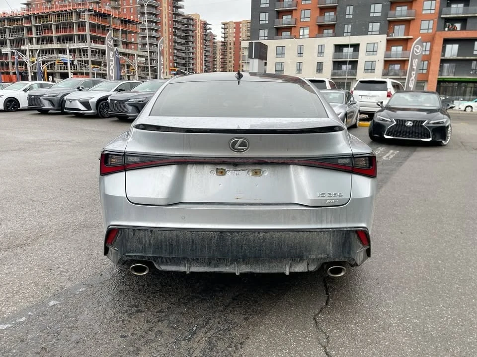 2022 Lexus IS 3rd Gen - Image 11 of 18