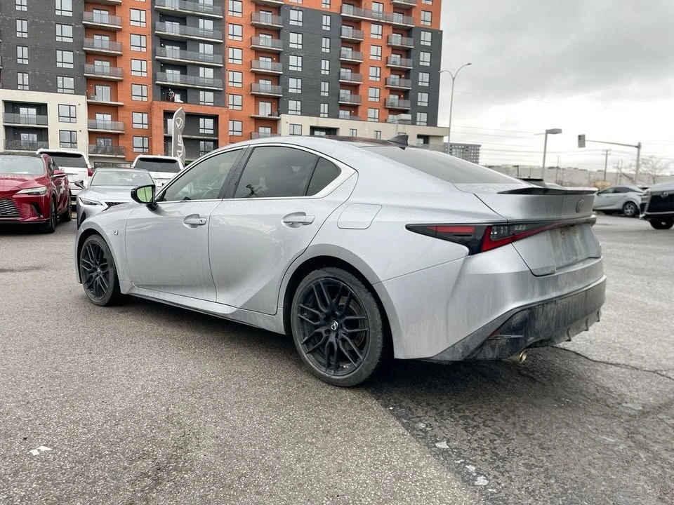 2022 Lexus IS 3rd Gen - Image 9 of 18