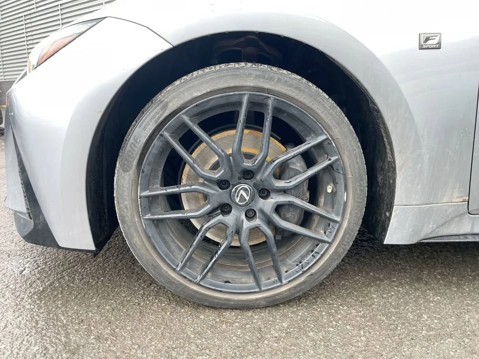2022 Lexus IS 3rd Gen - Image 17 of 18