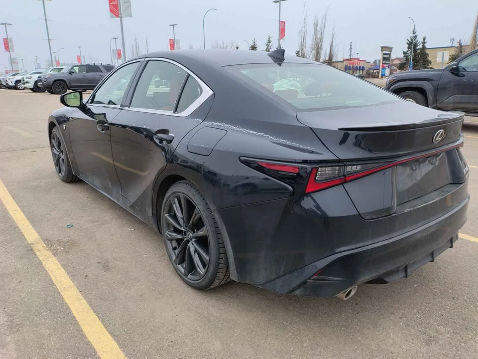 2022 Lexus IS 3rd Gen - Image 4 of 12