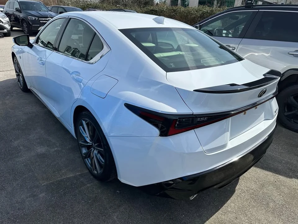 2022 Lexus IS 3rd Gen - Image 4 of 8
