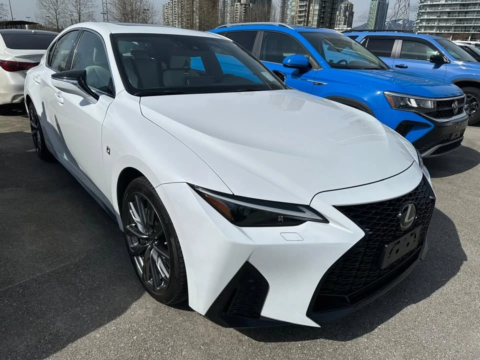 2022 Lexus IS 3rd Gen - Image 3 of 8