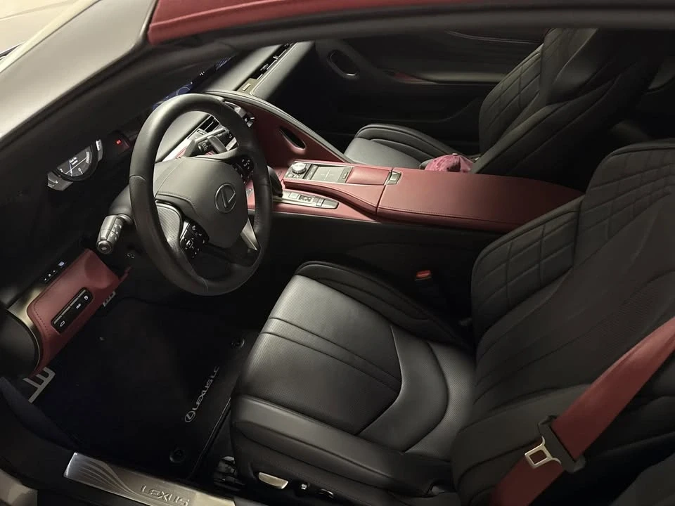 2022 Lexus LC - Image 4 of 5