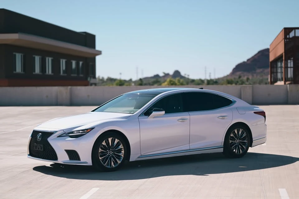 2022 Lexus LS 5th Gen - Image 3 of 18