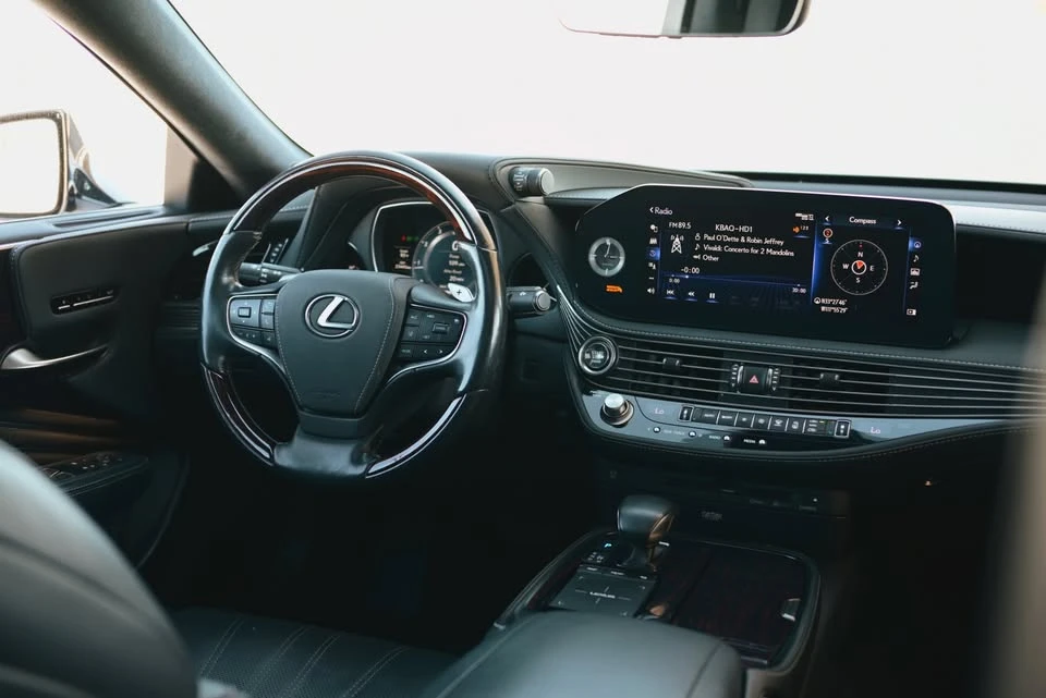 2022 Lexus LS 5th Gen - Image 7 of 18