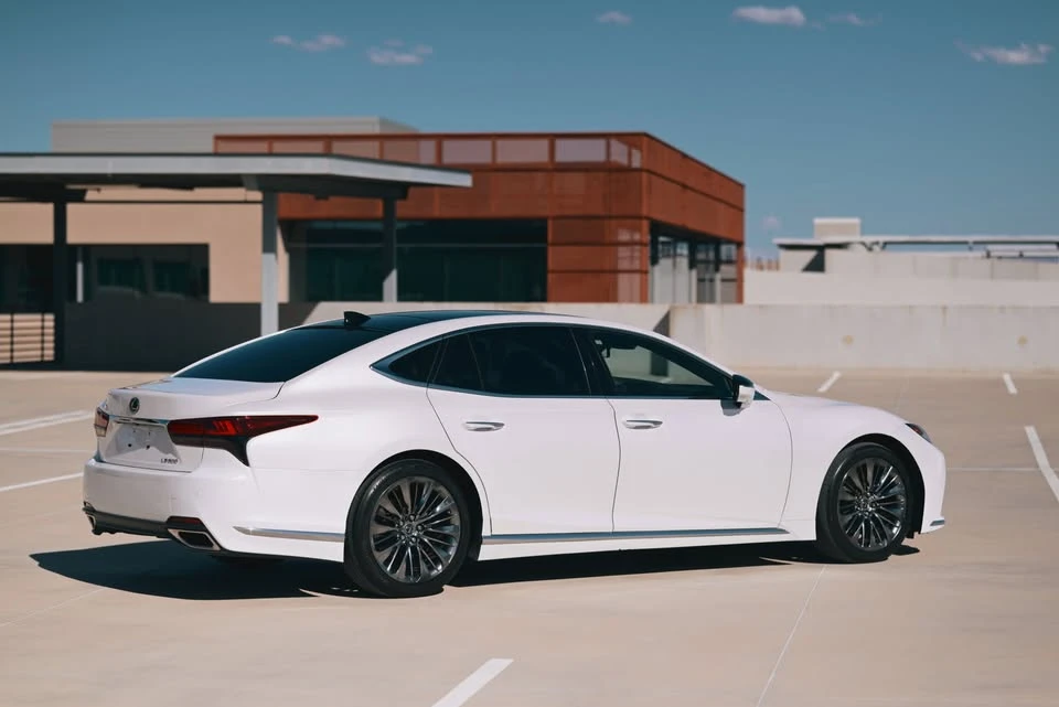 2022 Lexus LS 5th Gen - Image 2 of 18