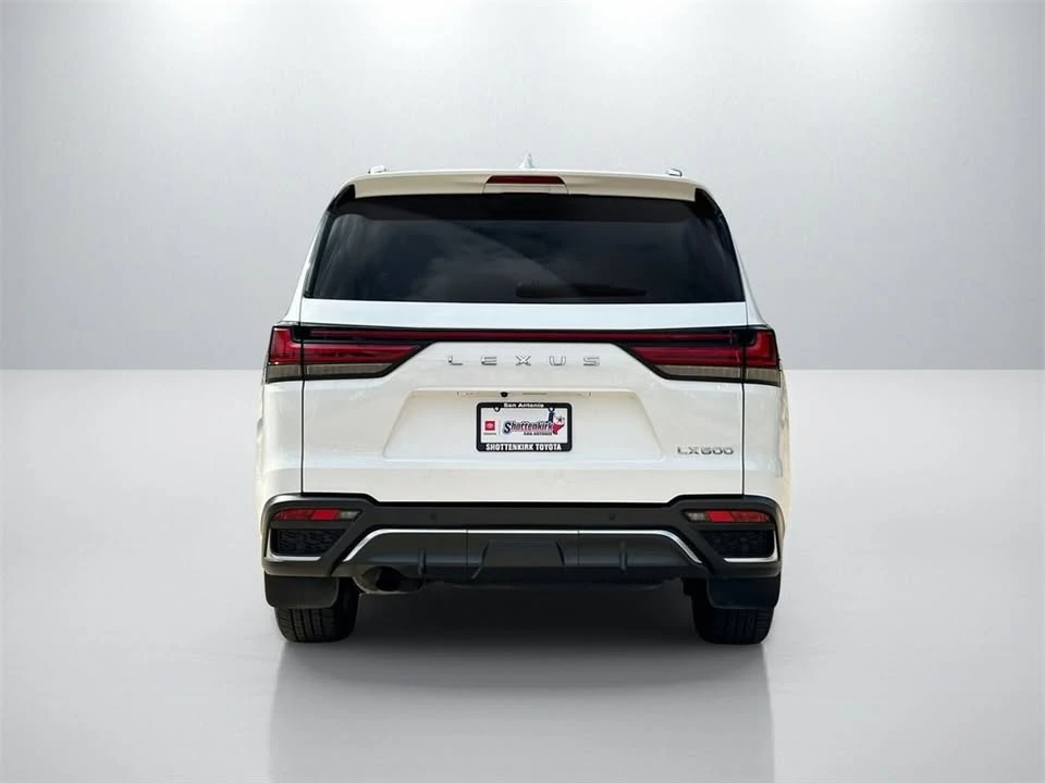 2022 Lexus LX 3rd Gen - Image 15 of 18