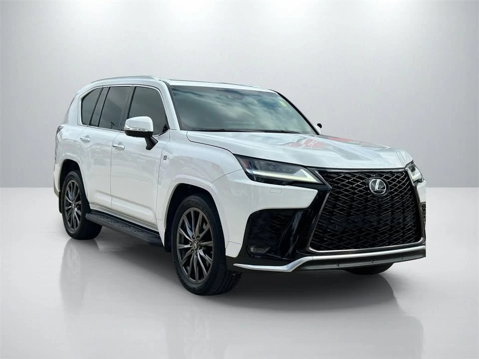 2022 Lexus LX 3rd Gen - Image 17 of 18