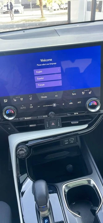 2022 Lexus NX 2nd Gen - Image 18 of 19