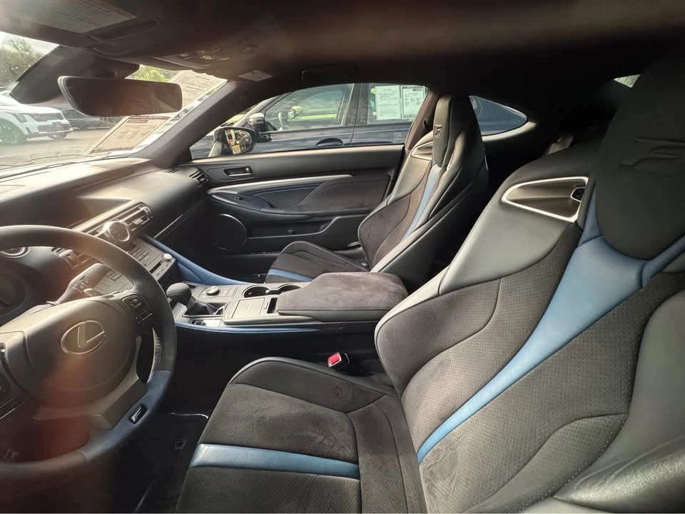 2022 Lexus RC F - Image 5 of 8