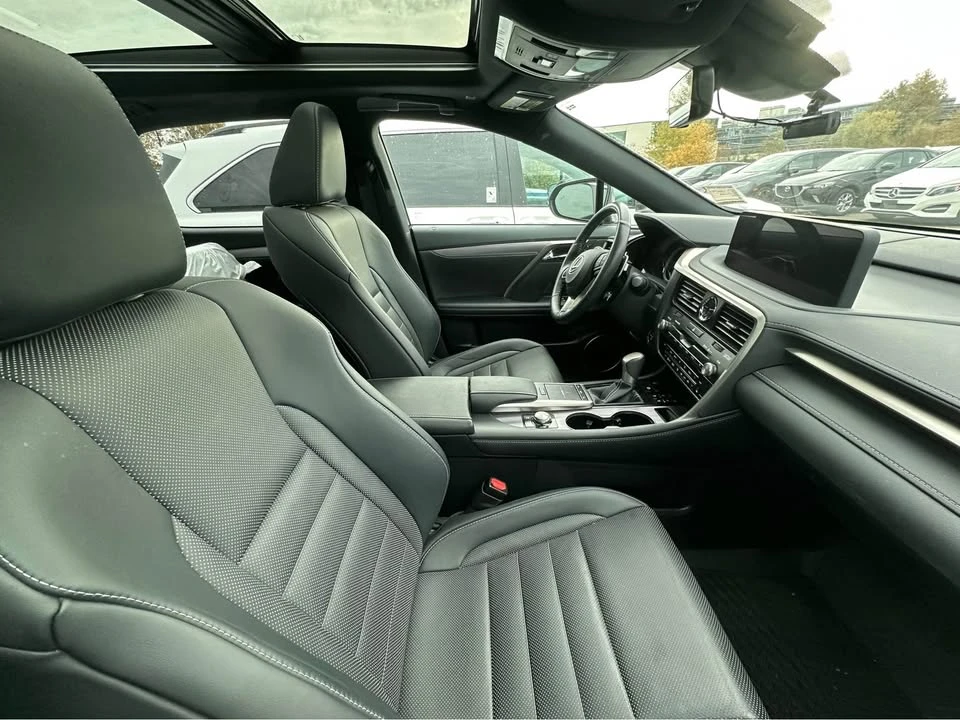 2022 Lexus RX 4th Gen - Image 9 of 12