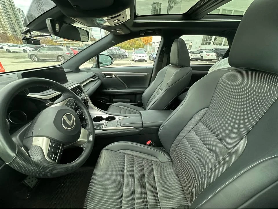2022 Lexus RX 4th Gen - Image 8 of 12